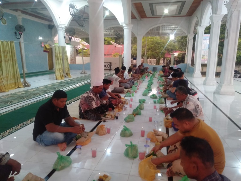 ACARA BUKA PUASA BERSAMA DI GAMPONG RAMBAYAN KUPULA